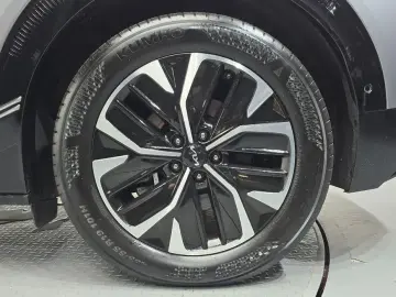 2022 Kia EV6 с пробегом 69 152 км