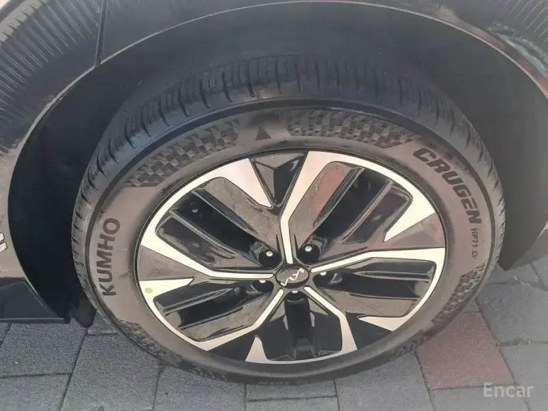 2024 Kia EV6 с пробегом 56 123 км