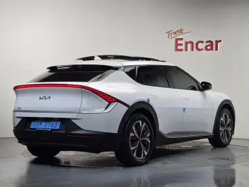2022 Kia EV6 с пробегом 70 200 км
