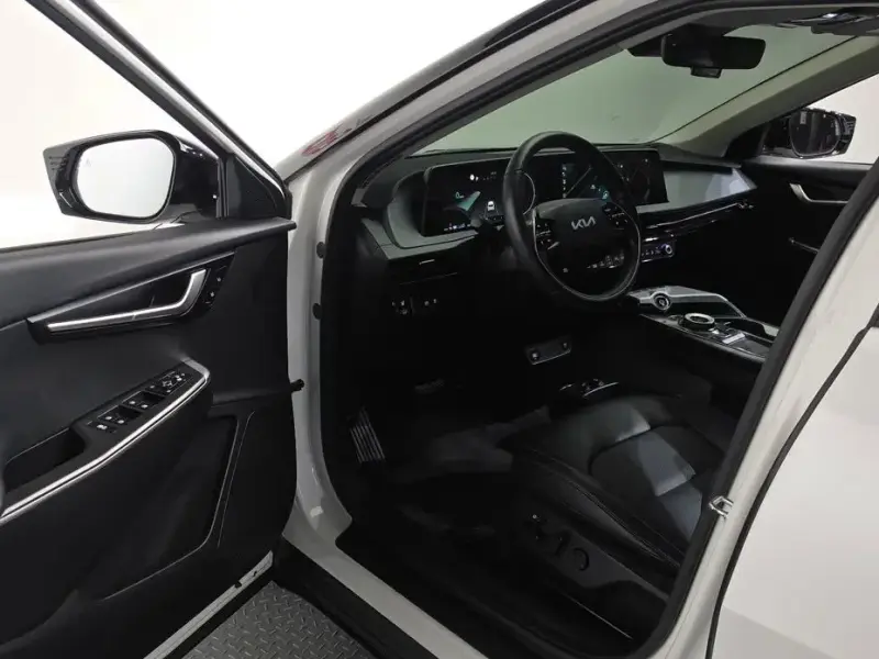 2022 Kia EV6 с пробегом 70 200 км