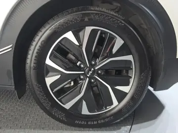 2022 Kia EV6 с пробегом 70 200 км