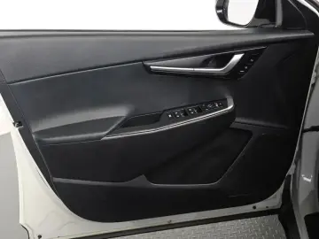 2022 Kia EV6 с пробегом 70 200 км