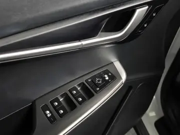 2022 Kia EV6 с пробегом 70 200 км