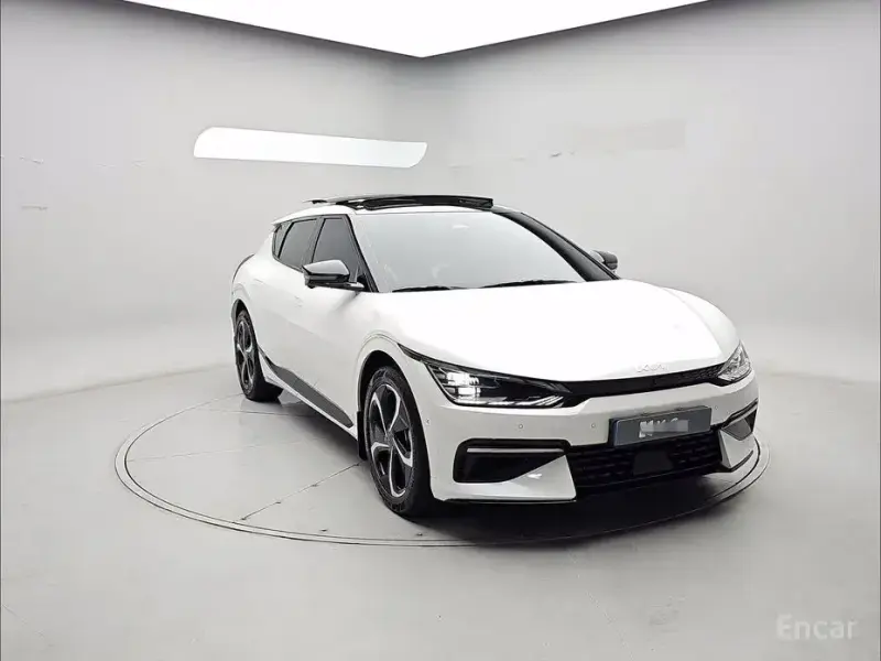 2022 Kia EV6 с пробегом 39 847 км