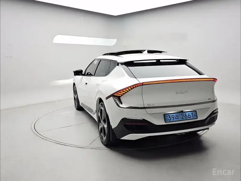2022 Kia EV6 с пробегом 39 847 км