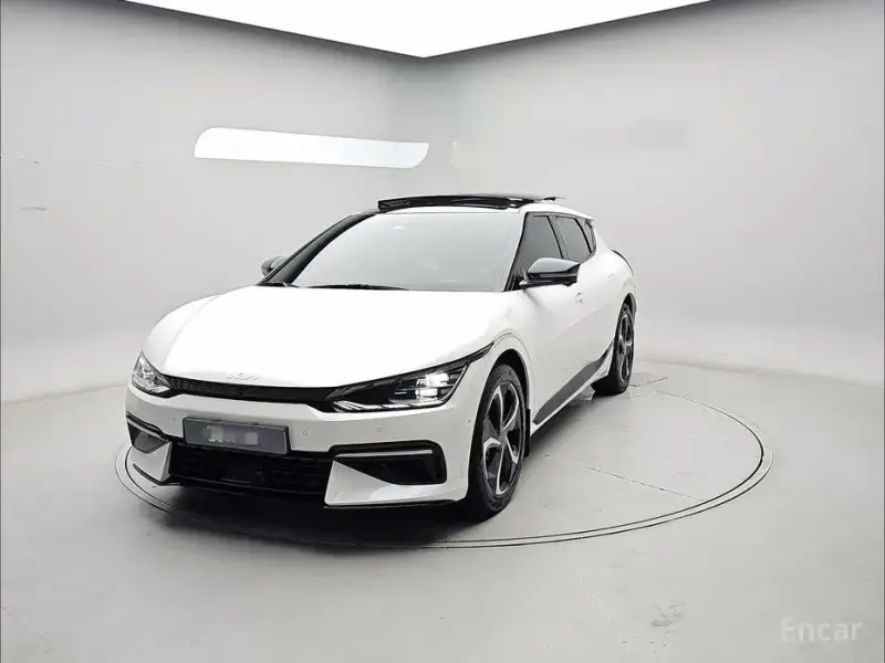 2022 Kia EV6 с пробегом 39 847 км
