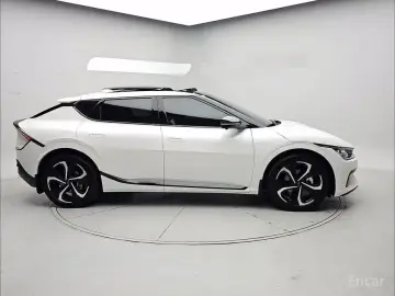 2022 Kia EV6 с пробегом 39 847 км