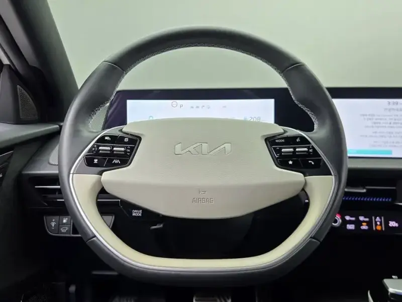 2022 Kia EV6 с пробегом 39 847 км