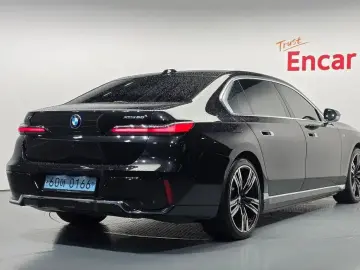 2023 BMW i7 с пробегом 50 761 км