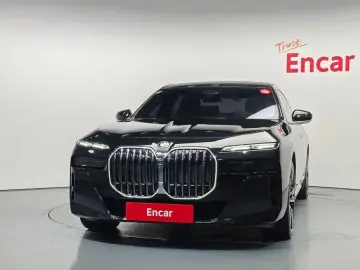2023 BMW i7 с пробегом 50 761 км
