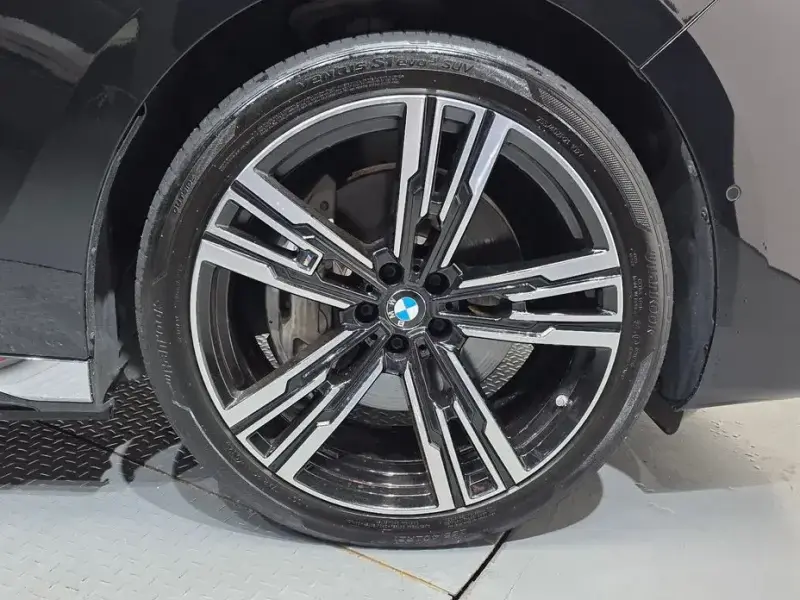 2023 BMW i7 с пробегом 50 761 км