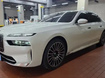 2026 BMW i7 с пробегом 1 900 км