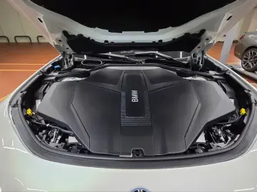 2026 BMW i7 с пробегом 1 900 км