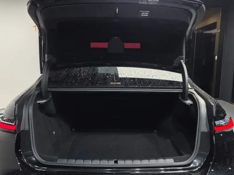 2023 BMW i7 с пробегом 50 761 км