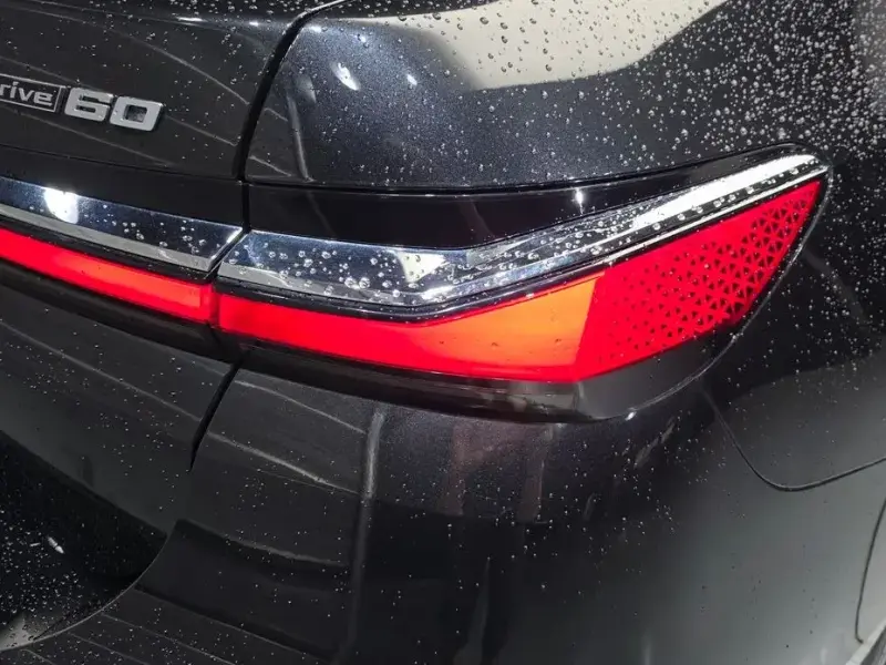 2023 BMW i7 с пробегом 50 761 км