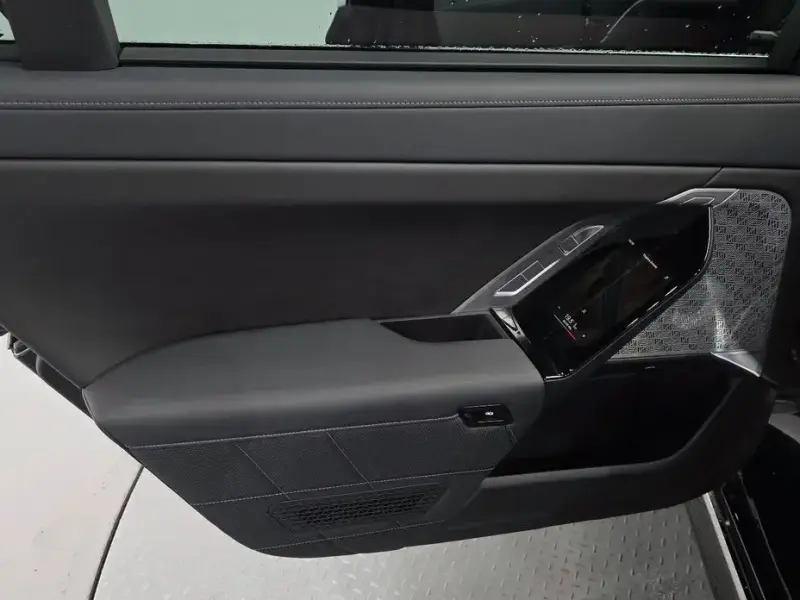 2023 BMW i7 с пробегом 50 761 км