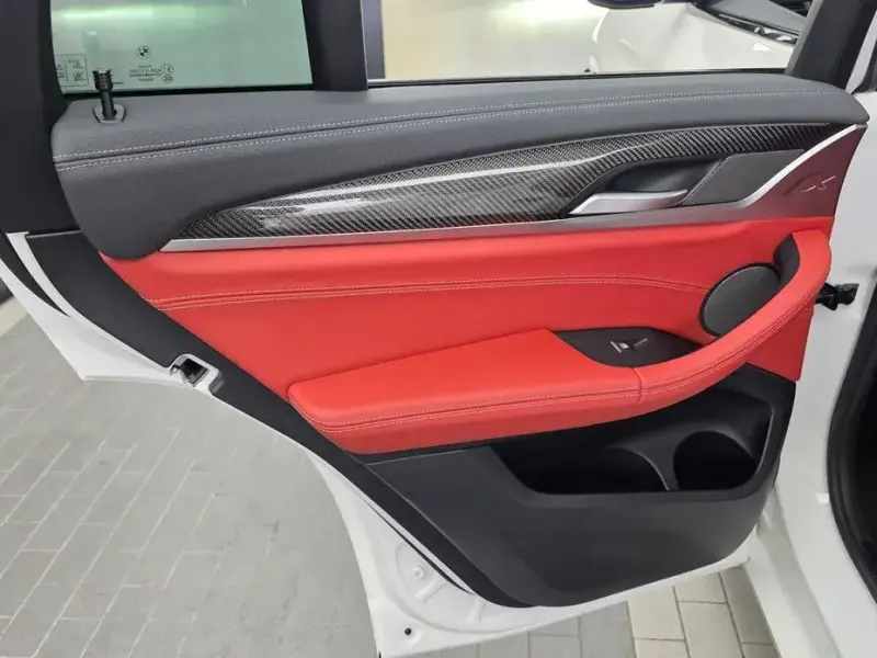 2023 BMW X5 M с пробегом 28 161 км