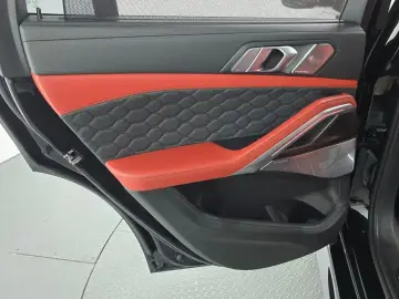 2021 BMW X6 M с пробегом 157 602 км