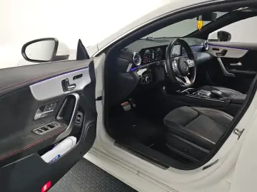 2022 Mercedes-Benz CLA с пробегом 101 321 км