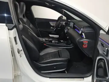 2022 Mercedes-Benz CLA с пробегом 101 321 км
