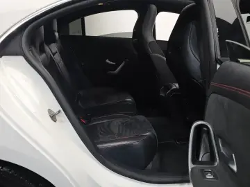 2022 Mercedes-Benz CLA с пробегом 101 321 км