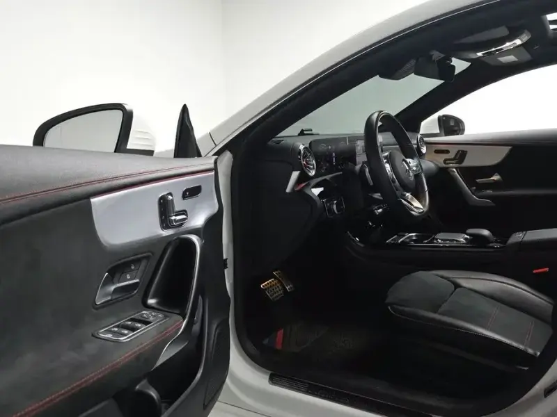 2022 Mercedes-Benz CLA с пробегом 48 168 км