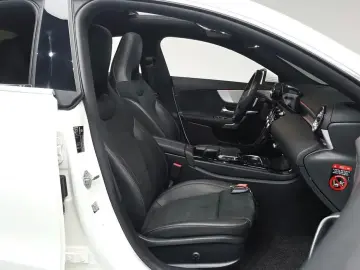 2022 Mercedes-Benz CLA с пробегом 48 168 км