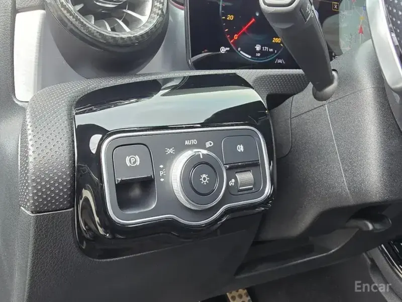 2021 Mercedes-Benz CLA с пробегом 114 000 км