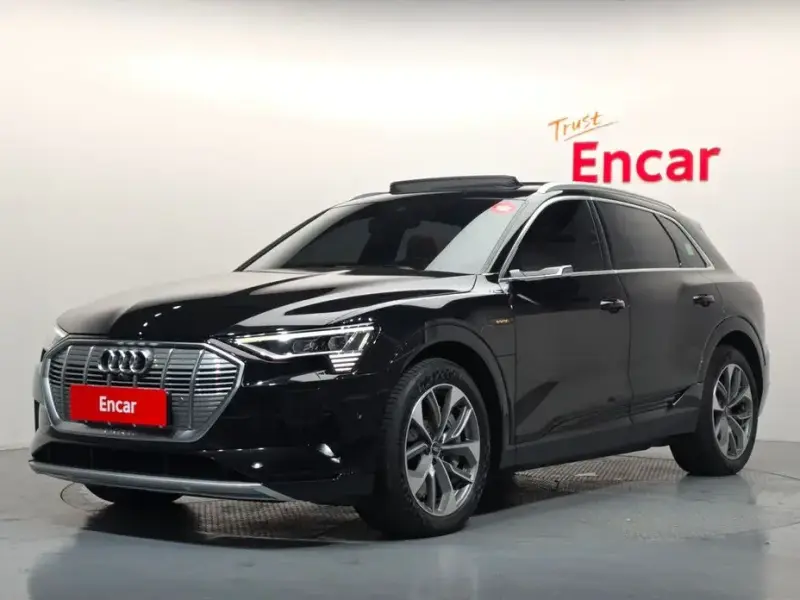 2021 Audi e-tron с пробегом 59 386 км