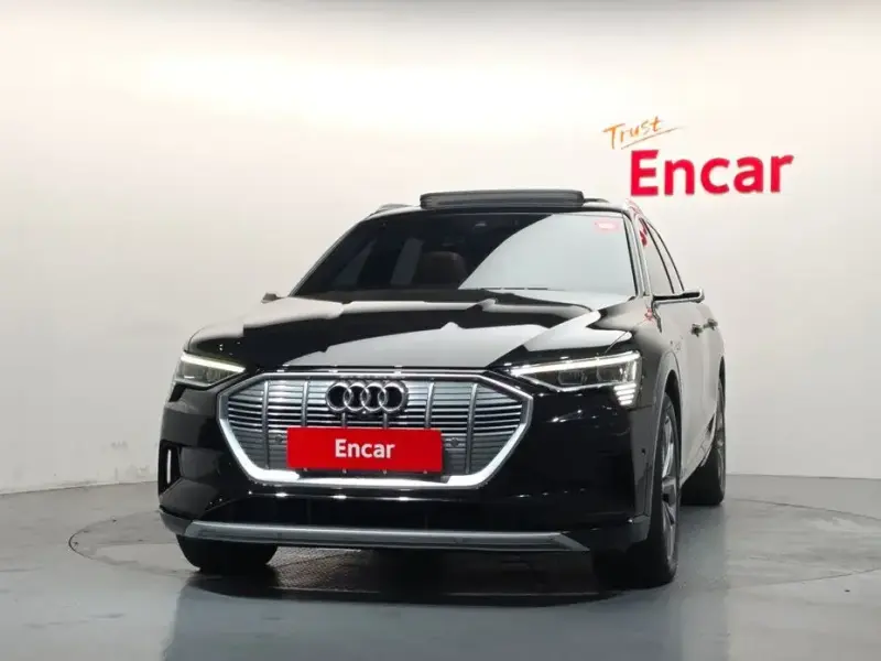 2021 Audi e-tron с пробегом 59 386 км