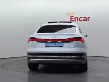 2021 Audi e-tron с пробегом 47 000 км