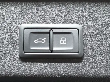 2021 Audi e-tron с пробегом 59 386 км