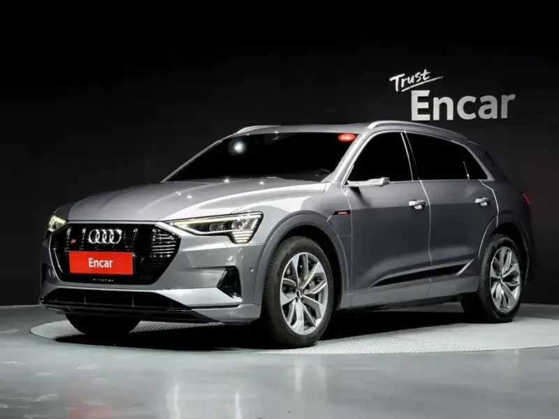2020 Audi e-tron с пробегом 60 180 км