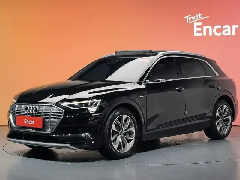 2021 Audi e-tron с пробегом 47 320 км