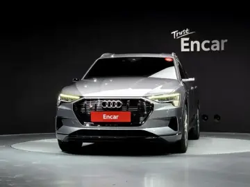 2020 Audi e-tron с пробегом 60 180 км