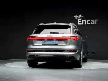2020 Audi e-tron с пробегом 60 180 км