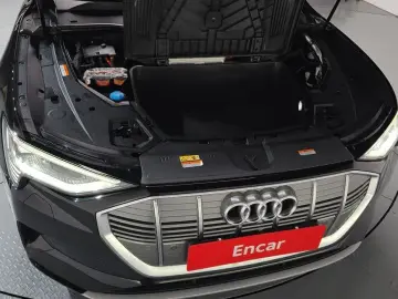 2021 Audi e-tron с пробегом 47 320 км