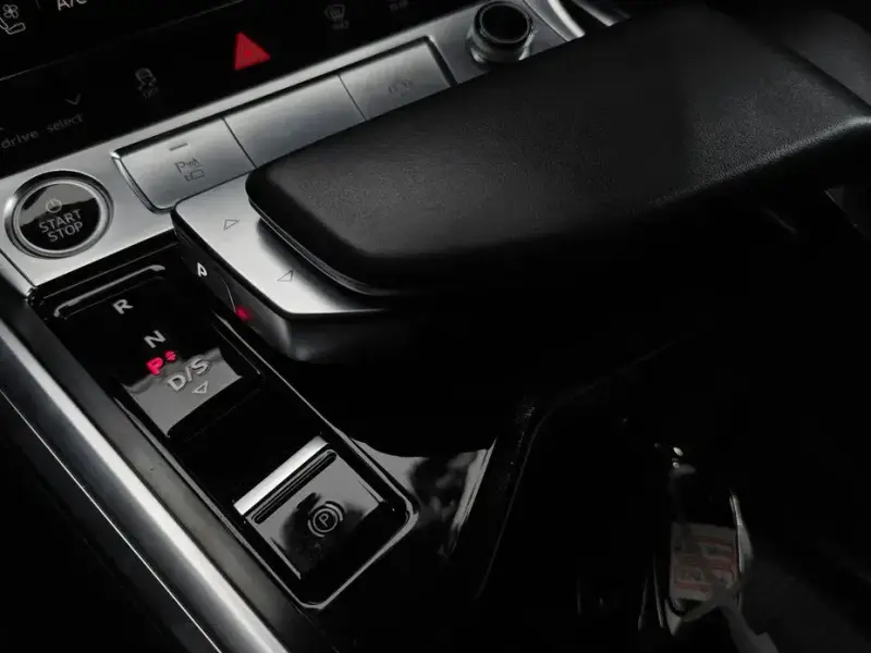 2021 Audi e-tron с пробегом 47 320 км