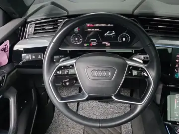 2020 Audi e-tron с пробегом 60 180 км