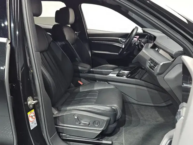 2021 Audi e-tron с пробегом 47 320 км