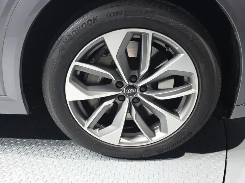 2020 Audi e-tron с пробегом 60 180 км