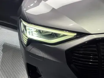 2020 Audi e-tron с пробегом 60 180 км