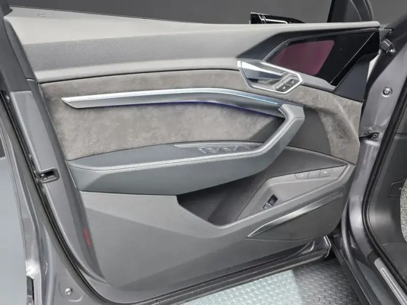 2020 Audi e-tron с пробегом 60 180 км