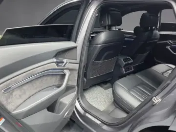 2020 Audi e-tron с пробегом 60 180 км