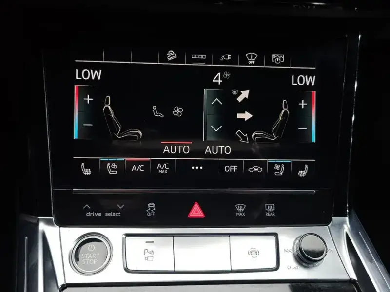 2021 Audi e-tron с пробегом 47 320 км