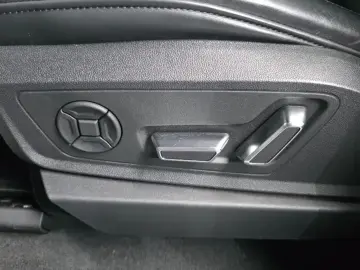 2020 Audi e-tron с пробегом 60 180 км