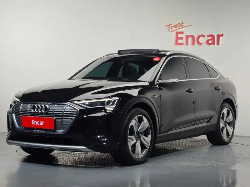 2022 Audi e-tron с пробегом 51 473 км