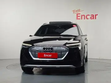 2022 Audi e-tron с пробегом 51 473 км