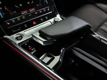 2022 Audi e-tron с пробегом 51 473 км