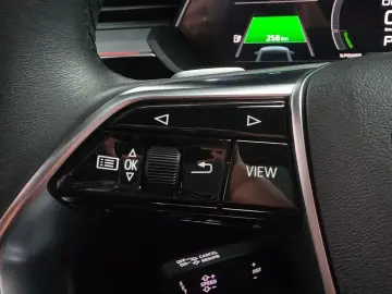 2022 Audi e-tron с пробегом 51 473 км
